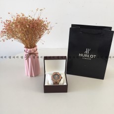 위블로 페라리 빅 타이타니움 우레탄 가죽시계